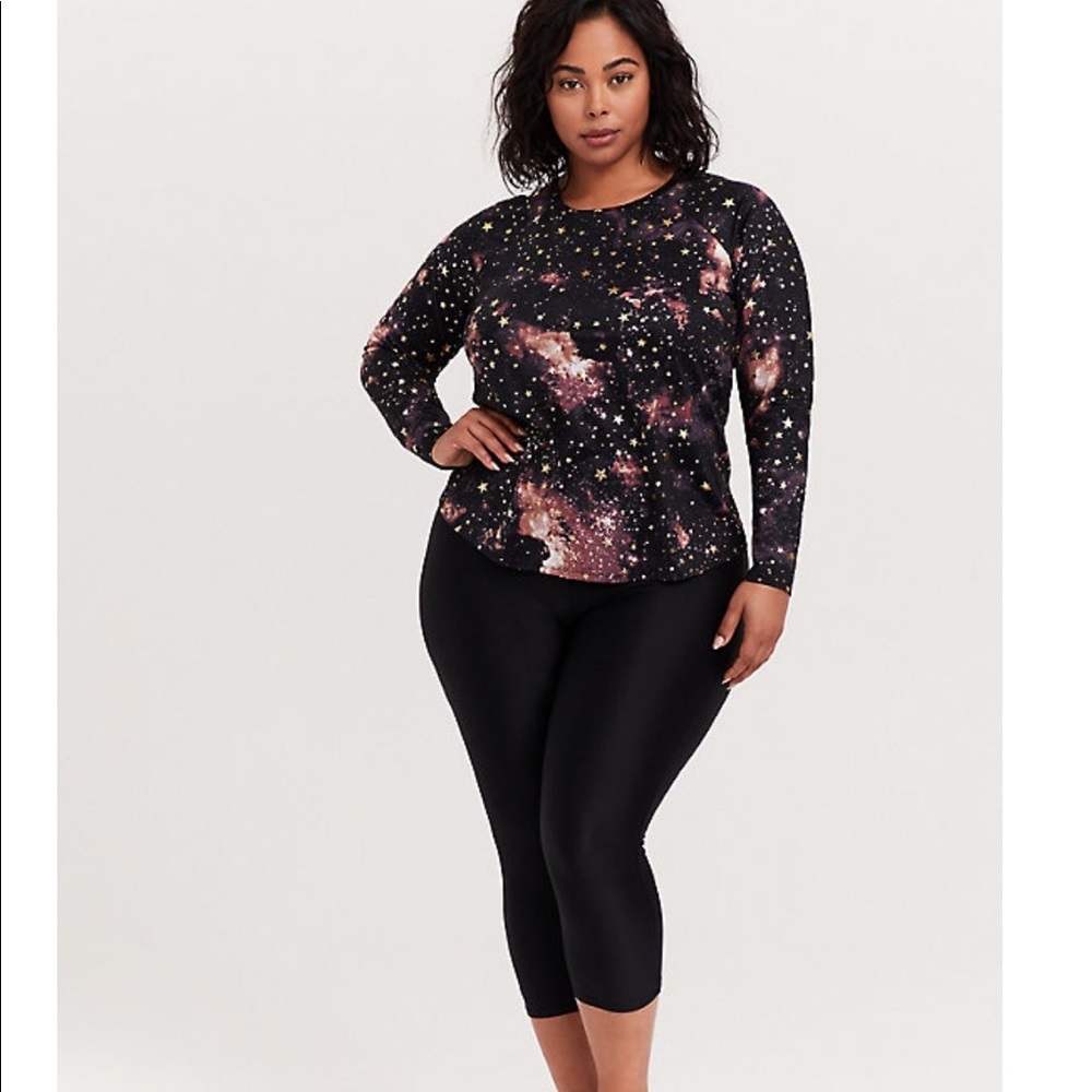 New! Torrid sz 3 Galaxy Celestial Stars Rash Guard Swim Suit Bathing Top 3X‎